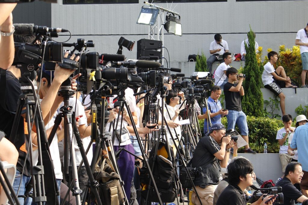 hongkong, media, camera, journalist, kong, hong, social, asian, hk, work, people, photo, picture, gray work, gray camera, gray facebook, gray social, gray media, journalist, journalist, journalist, journalist, journalist